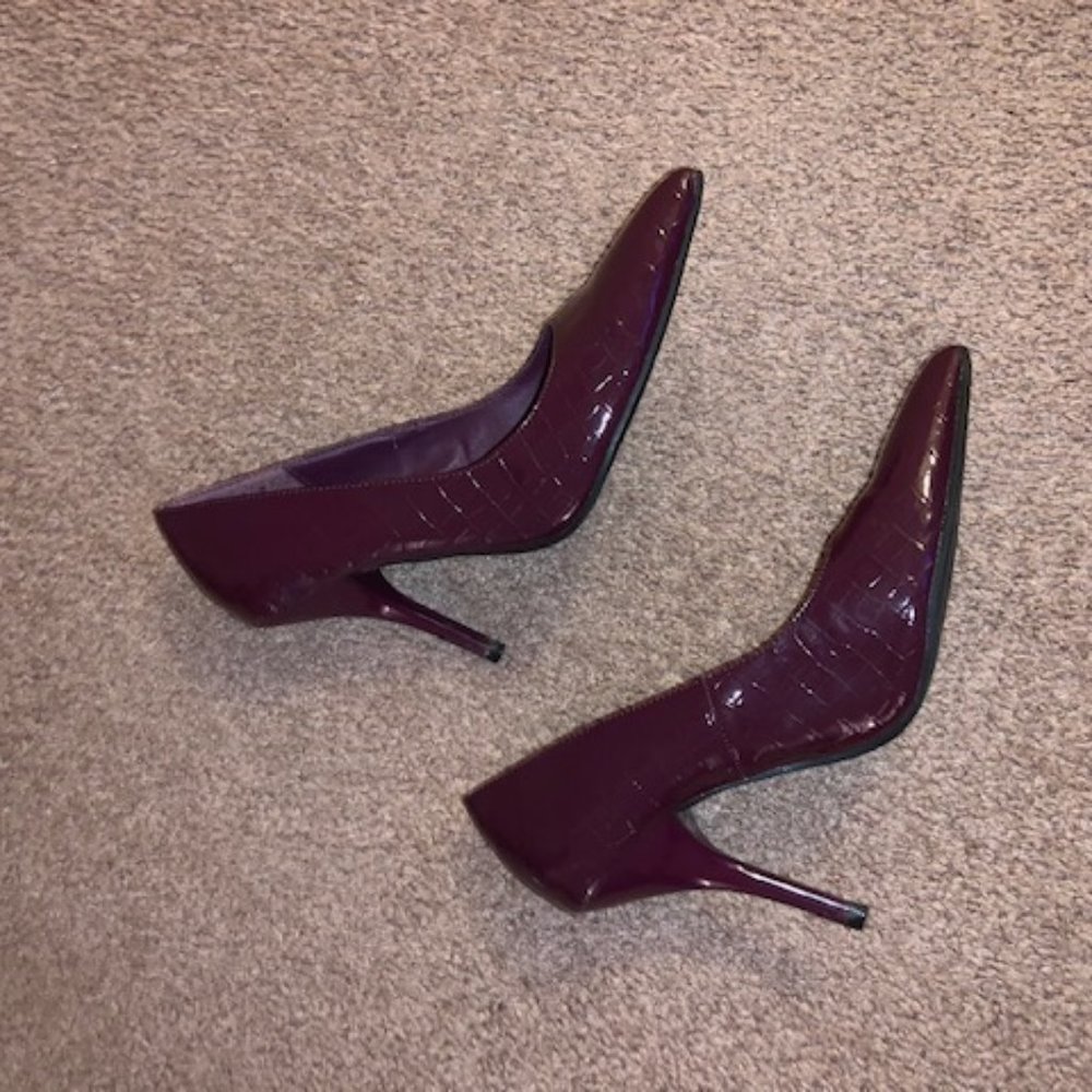 Dollhouse faux snakeskin high heel shoes
